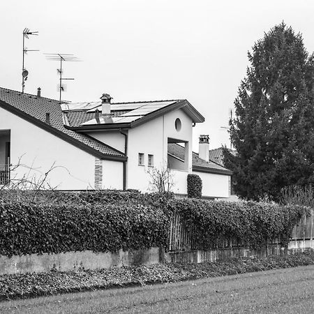 דירות Luisago Casa Rosa מראה חיצוני תמונה