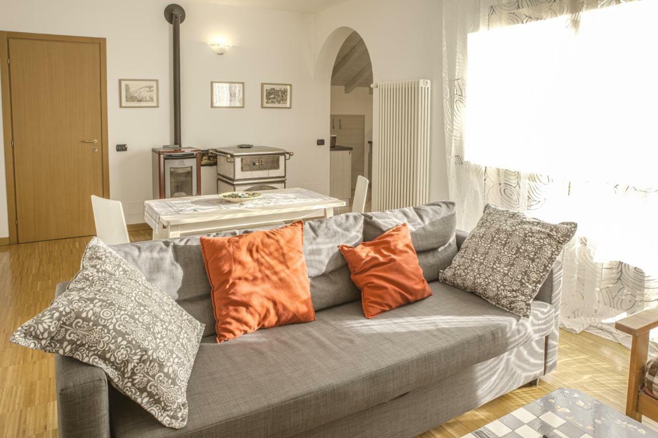 דירות Luisago Casa Rosa מראה חיצוני תמונה